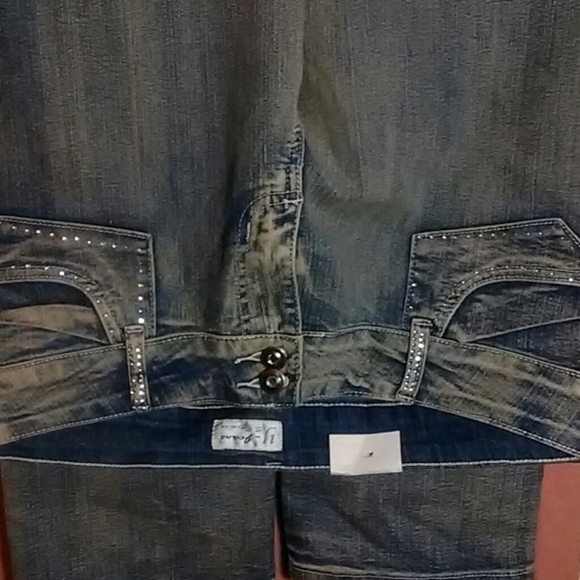 Jeans - Picture 2 of 4